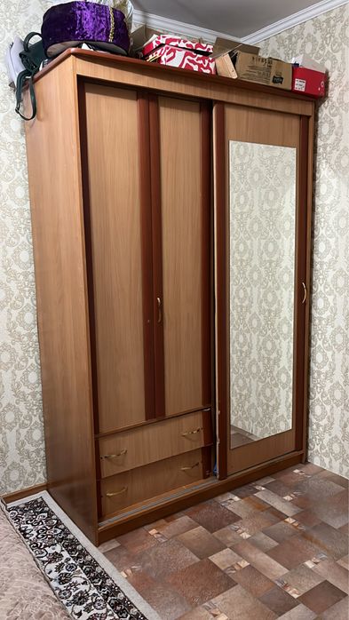 Продам спальний гарнитуру
