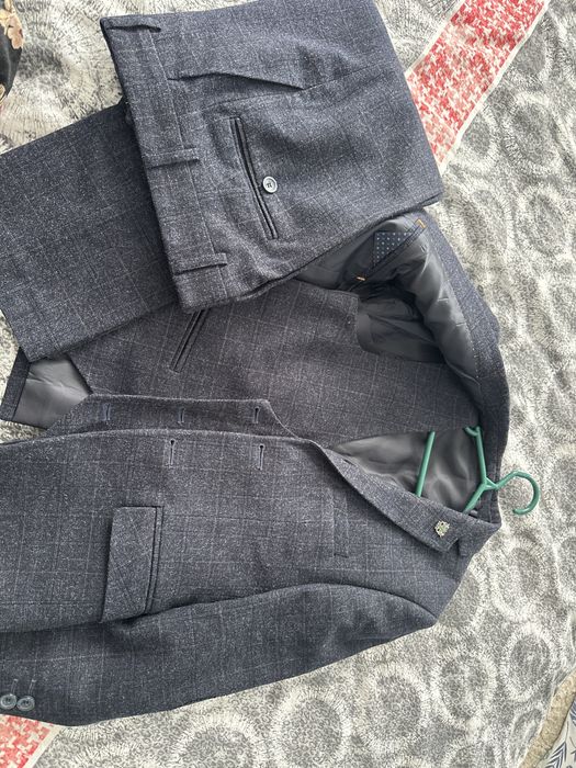 Продам детские костюмы