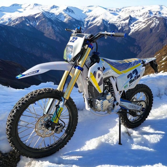 Кросов мотор “UpBeat TC 250cc cross” със стартер крос/ендуро Husqvarna Design