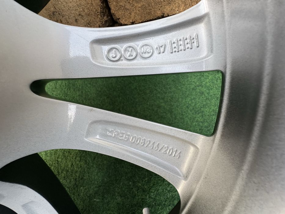 4 броя Джанти БМВ BMW 5x112 Style 631 17 цола за G11 G12 G30 G31