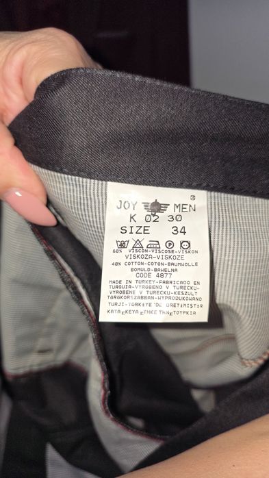 Set bărbătesc sacou si pantaloni. Sacou Luisero, visiniu, bumbac 100%, slim fit, mărimea 54, nou + pantaloni negri vâscoză, model pana, mărimea 34