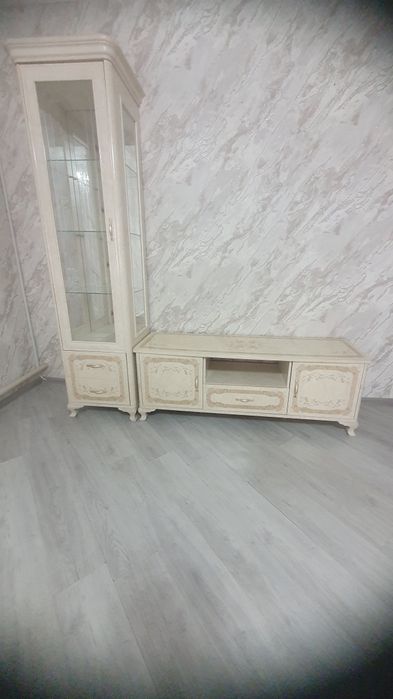 Шкаф и тумба в комплекте