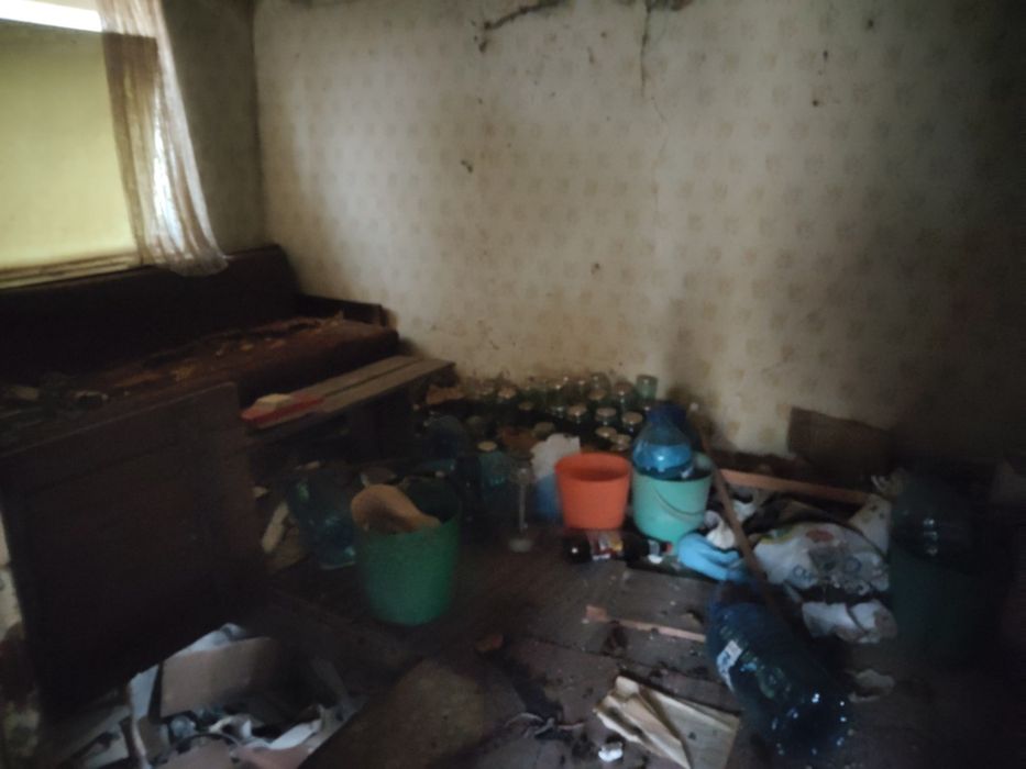 Вила с двор в Нови Искър