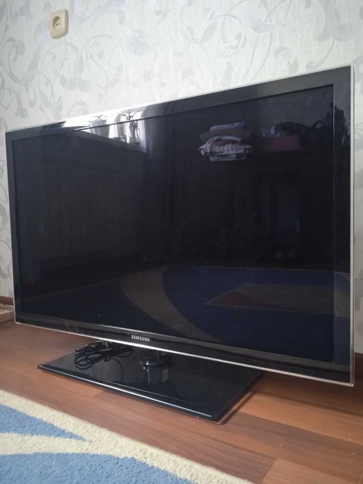 Продам телевизор Самсунг