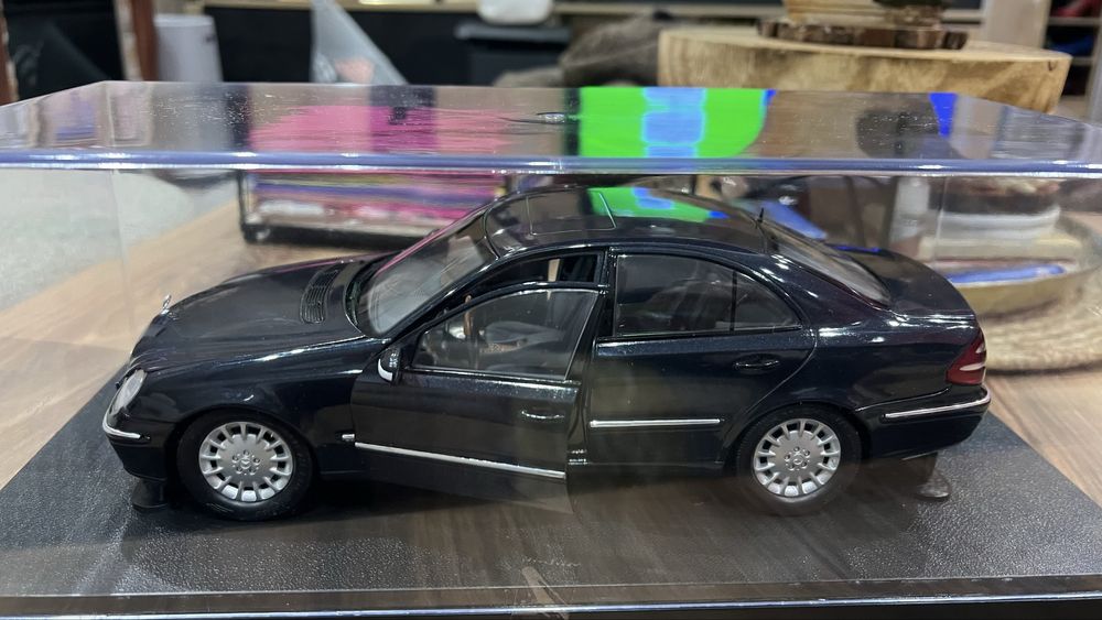 Макет на кола Мерцедес Е320 ,2005 г