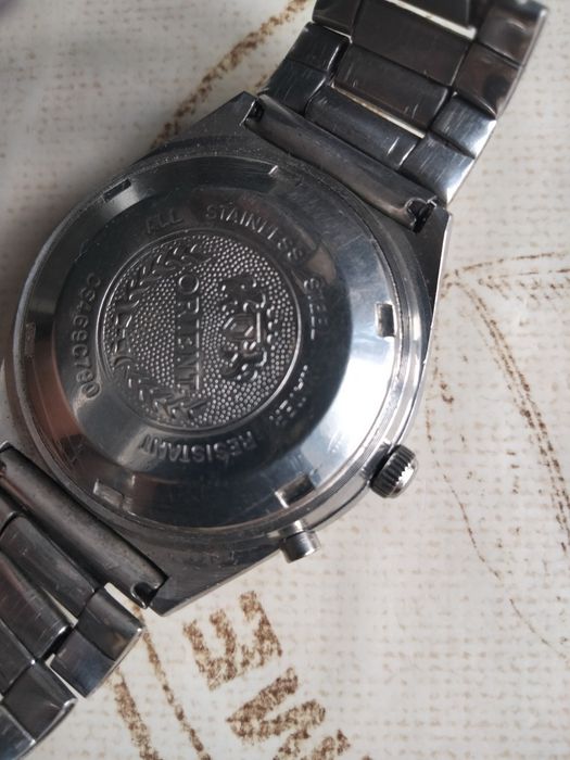 Продам часы Ориент оригинал Япония