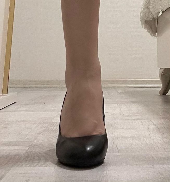 Дамски обувки с ток