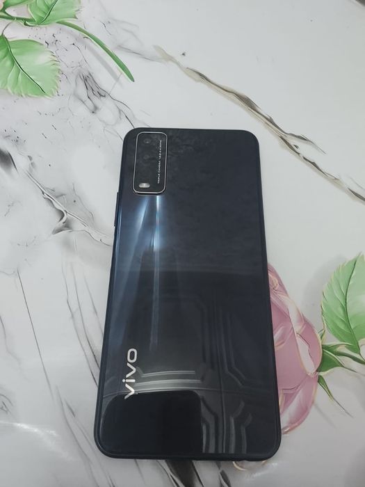 Продам телефон vivo 2027