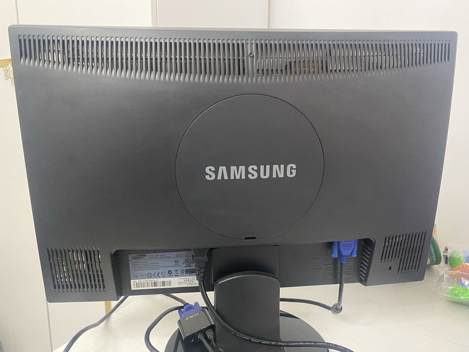 Продам монитор Samsung