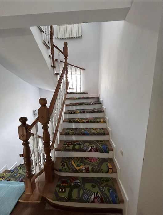 Сдается коттедж в  Юнис сити. 300 кв2 в