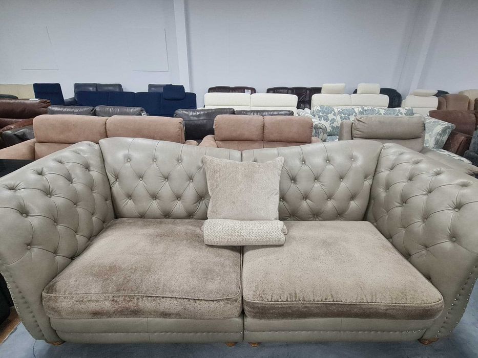 Бежов диван от кожа и плат четворка тип Честърфийлд