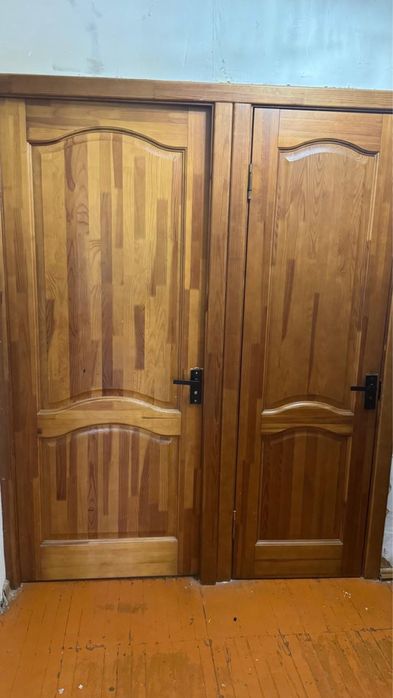 Двери деревяные 8 штук