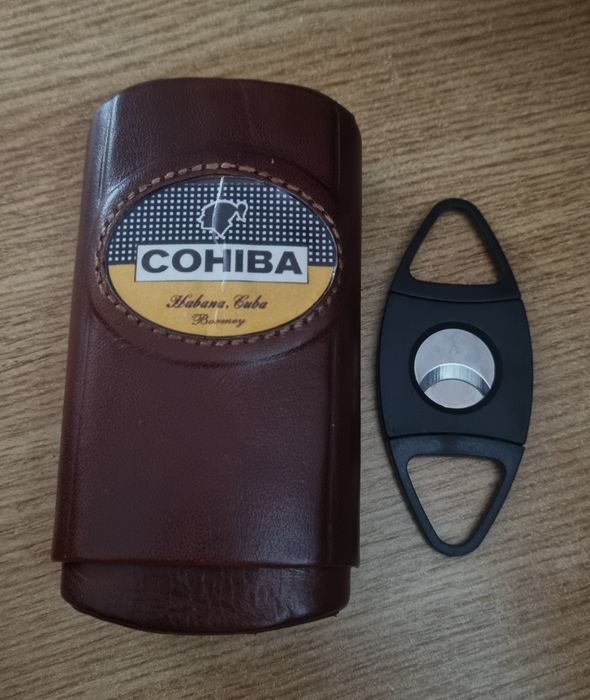 Husa din piele si cutit pentru trabucuri
