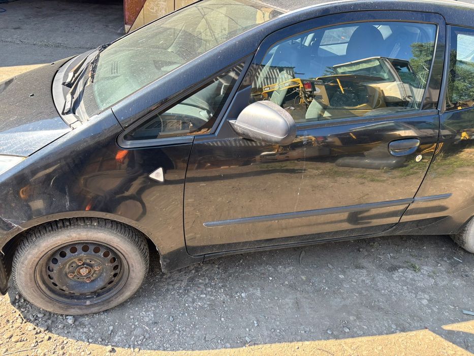 Mitsubishi Colt 2005,faruri,capota,portiera,faruri,oglinga,haion,bara.