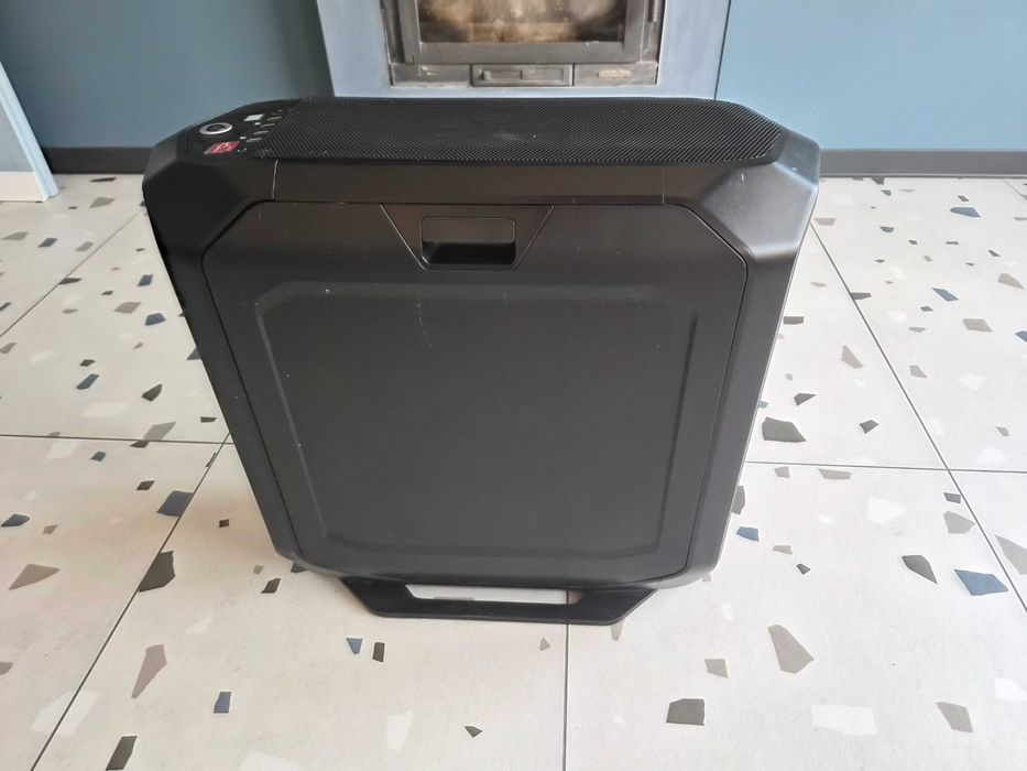 Graphite Series™ 780T Full-Tower PC Case