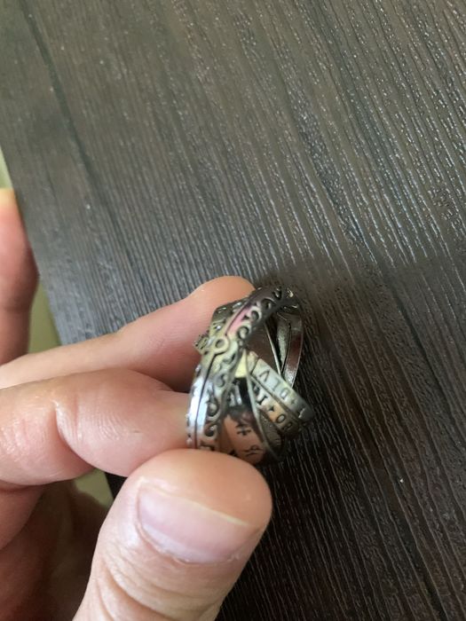 Кольца, бижутерия.