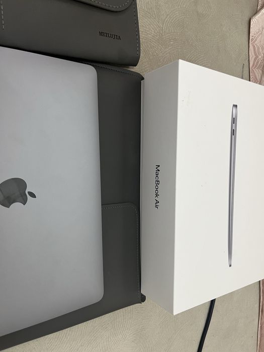 Apple MacBook Air 13