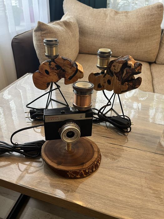 Настолна лампа.