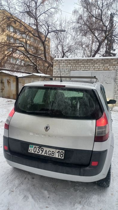 Продам автомобиль Ренно Сценик