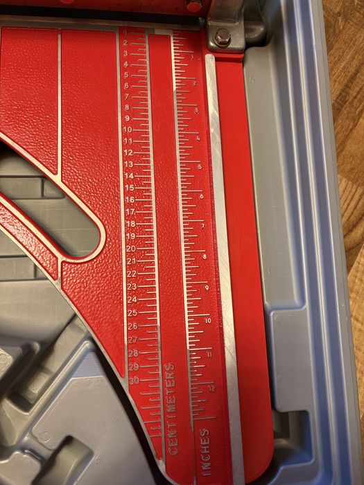 Aparat de taiat gresie ROBERTS