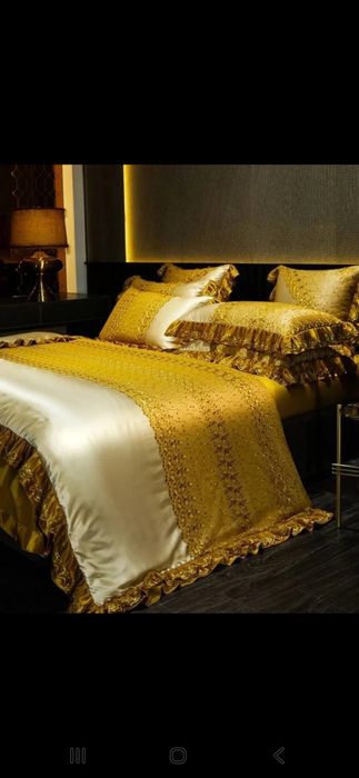 „Lenjerie de pat matrimonială, bumbac&damasc Auriu– confort și stil”