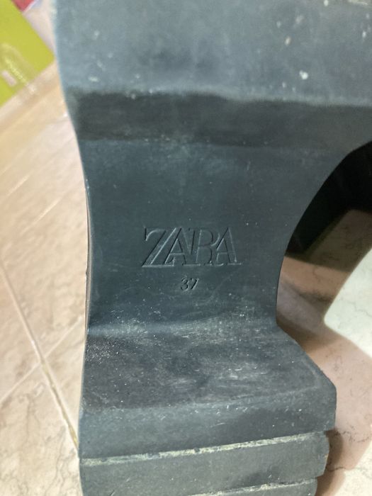 Дамски боти Zara, номер 37.