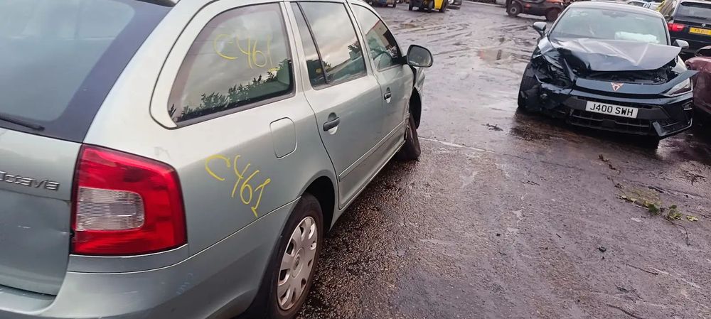 Dezmembrari / Dezmembrez Skoda Octavia 2 Combi (1Z5) 1.2 TSI CBZB cutie viteze manuala cod culoare LF7W