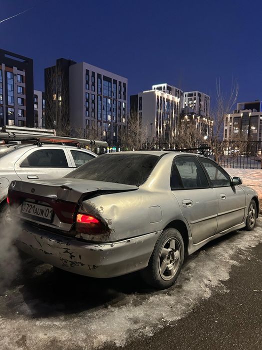 Продаю машину срочно !!