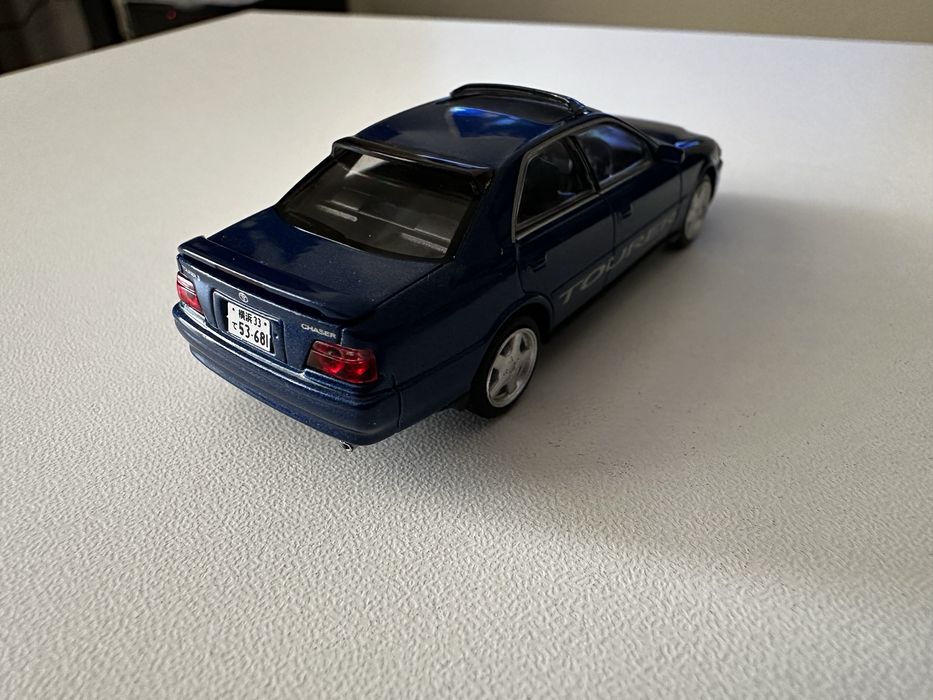 Toyota Chaser Tourer S 1/64 масштаб