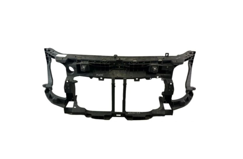Trager, panou central fata Renault Master (ph3), 05.2019-, cu set de insertii metalice de fixare; plastic – polipropilena (PP) si fibra de sticla (GF30)