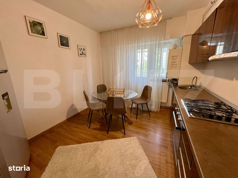 Apartament modern cu 3 camere, 85 mp, centrala si AC, zona CENTRALA