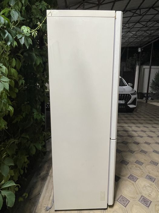 Продам холодильник LG