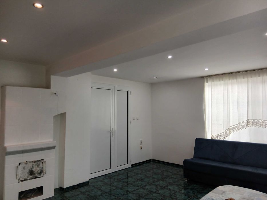 Дава се под наем Тристаен апартамент в Разград, Абритус - 80 кв.м за 229.5 € - Снимка #9