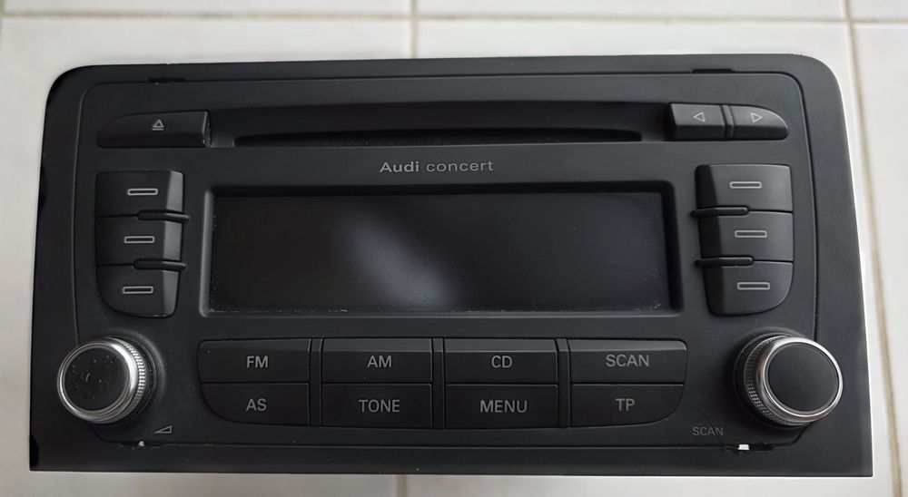 Оригинално радио Audi Concert 2DIN 8P0035186G (Audi A3)