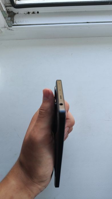 Poco F5 12+12/256 разбит экран