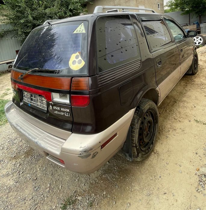 Митсубиши спейс вагон