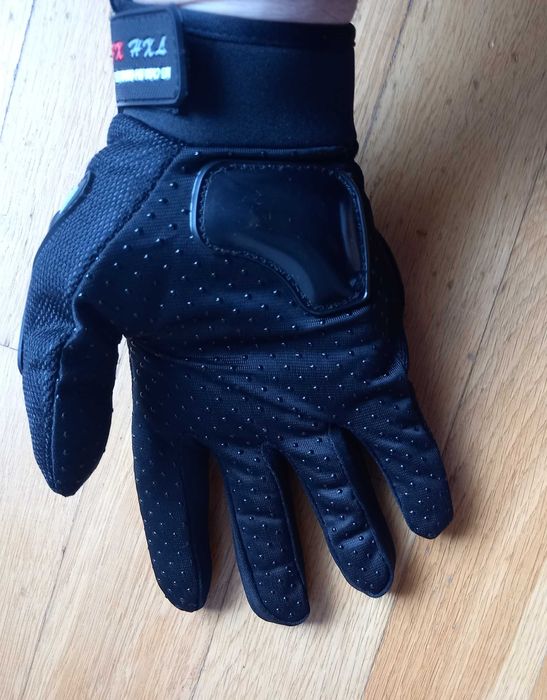 Manusi moto de protectie