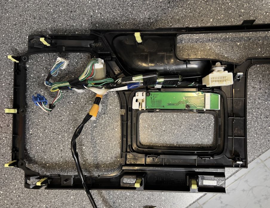 Lexus  Gx 470  консоль.