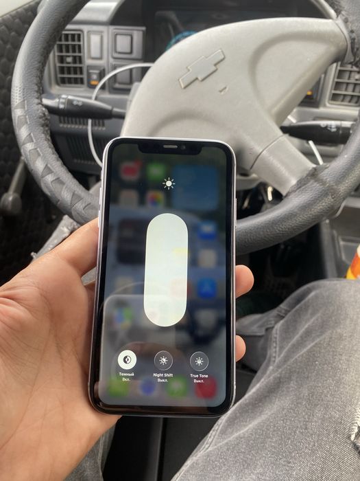Iphone 11 sotiladi