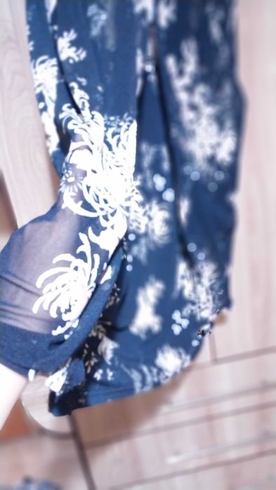 Продам платья женские б/у