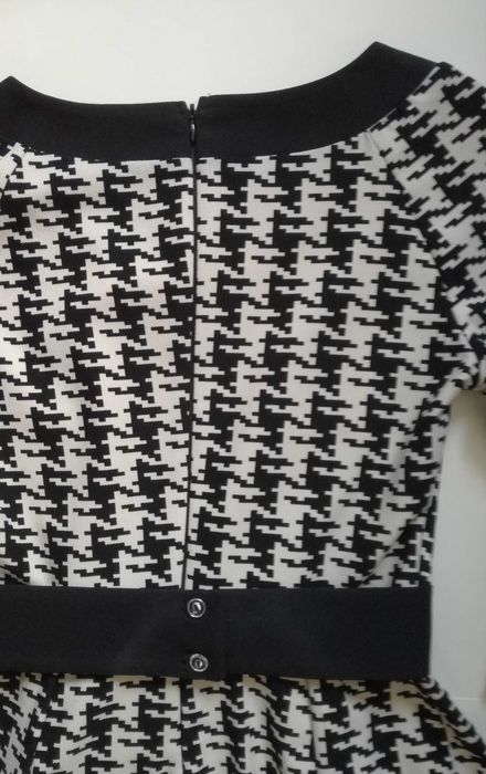 Къса официална рокля - размер S