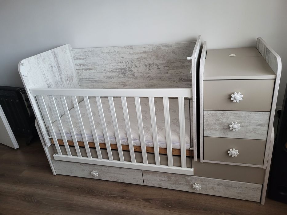 Бебешко легло Baby & Junior