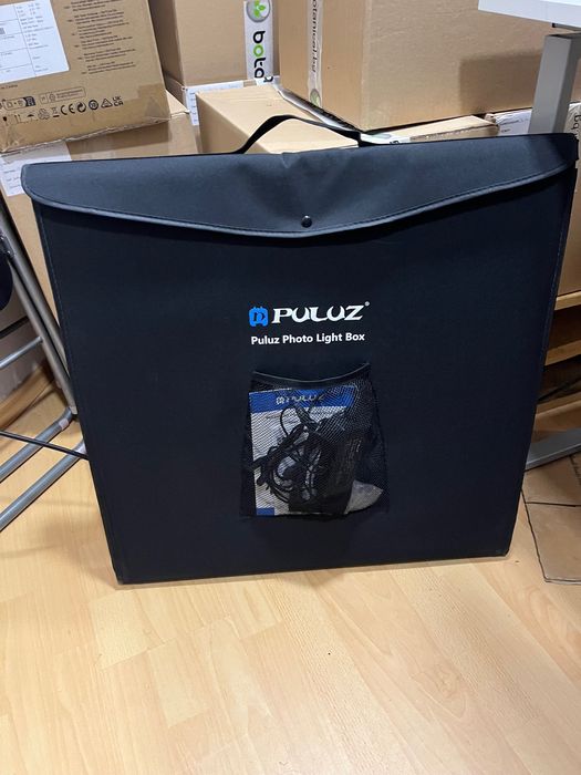 Преносима фото кутия Light box Puluz с 6 фона