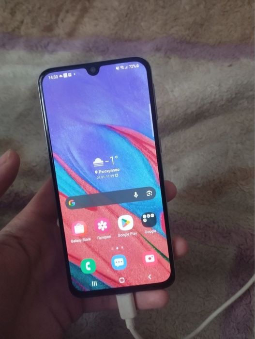 Продам а40 идеал пару царапен есть на экране