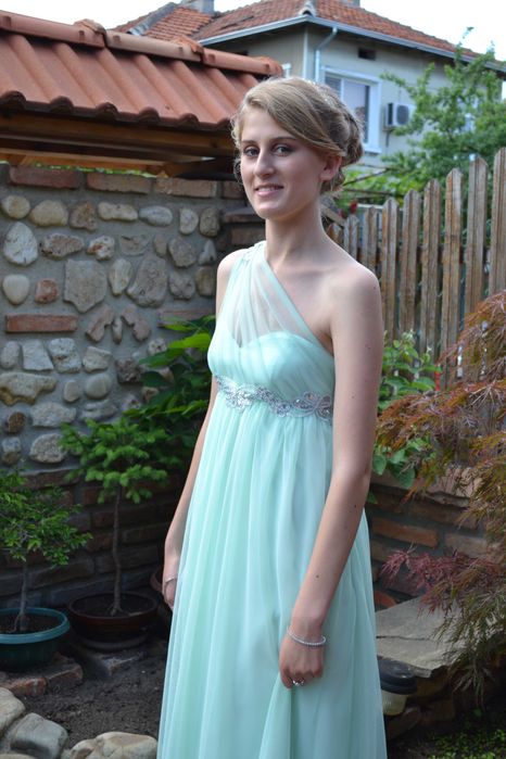 Елегантна бална рокля от Atelier Sposa – перфектно състояние