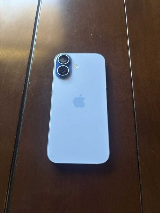 Apple Iphone 17 оригинальный