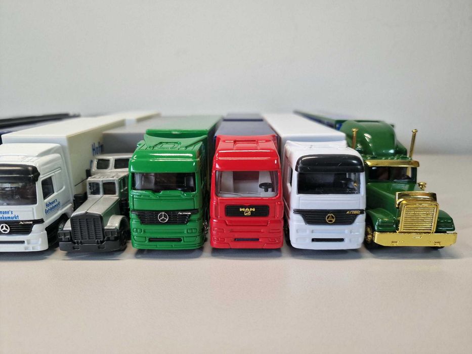 Set 12 camioane de jucarie, lungime 15–22 cm