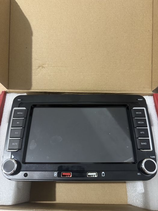 7" Мултимедия с безжичен Apple CarPlay и Android Auto за VW / Skoda / Seat – Бърза Linux система (НЕ забива като евтин Android!), НОВА