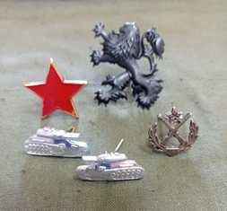 Военни вензели и кокарди