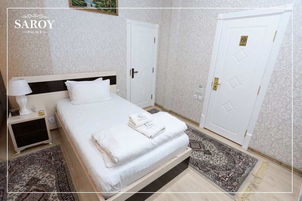 Hotel Saroy Palace in Qarshi City